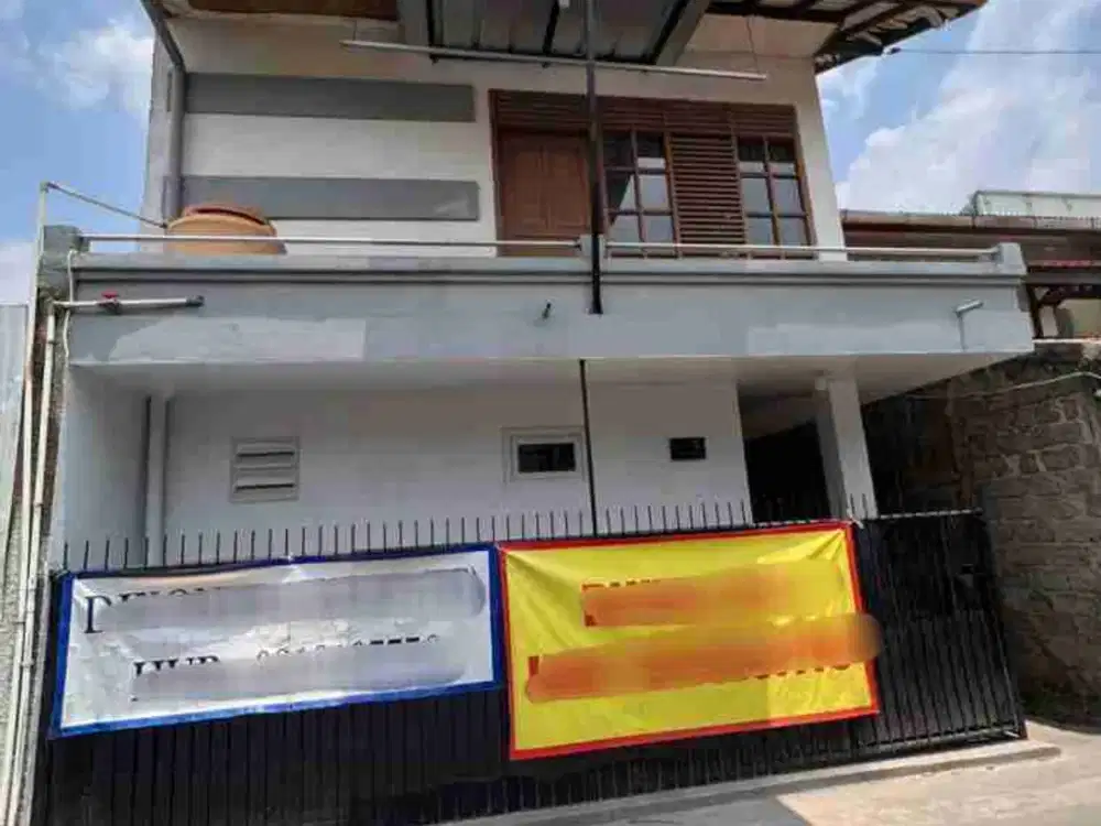 RUMAH 2 LANTAI BS UTK USAHA HARGA ASAL JADI SAJA AKSES MASUK MOBIL.