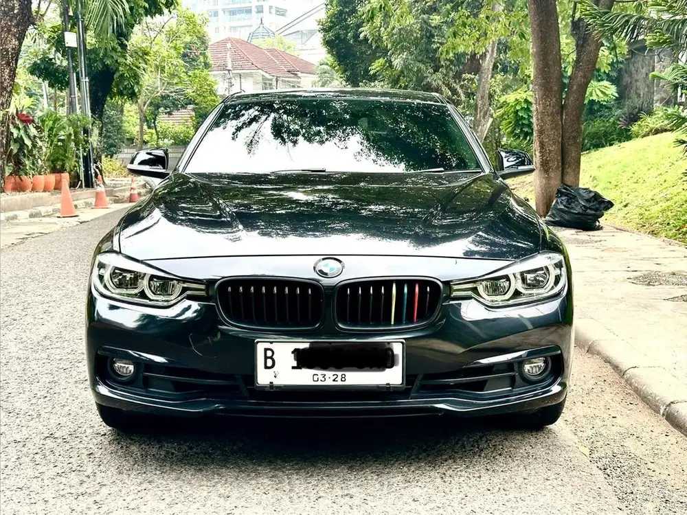 BMW 320i F30 M Sport 2017 facelift hitam