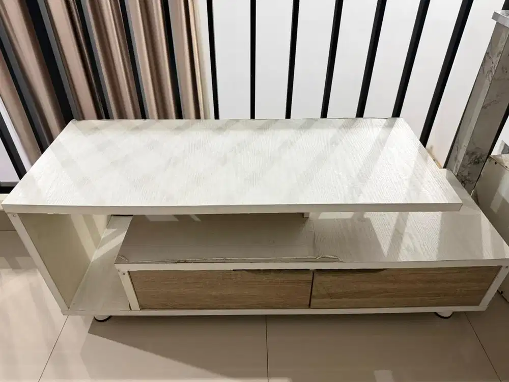 Meja TV/meja pajangan ruang tamu