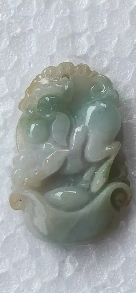 Liontin Batu Natural Imperial Jade Burma Type-A BerCertificate