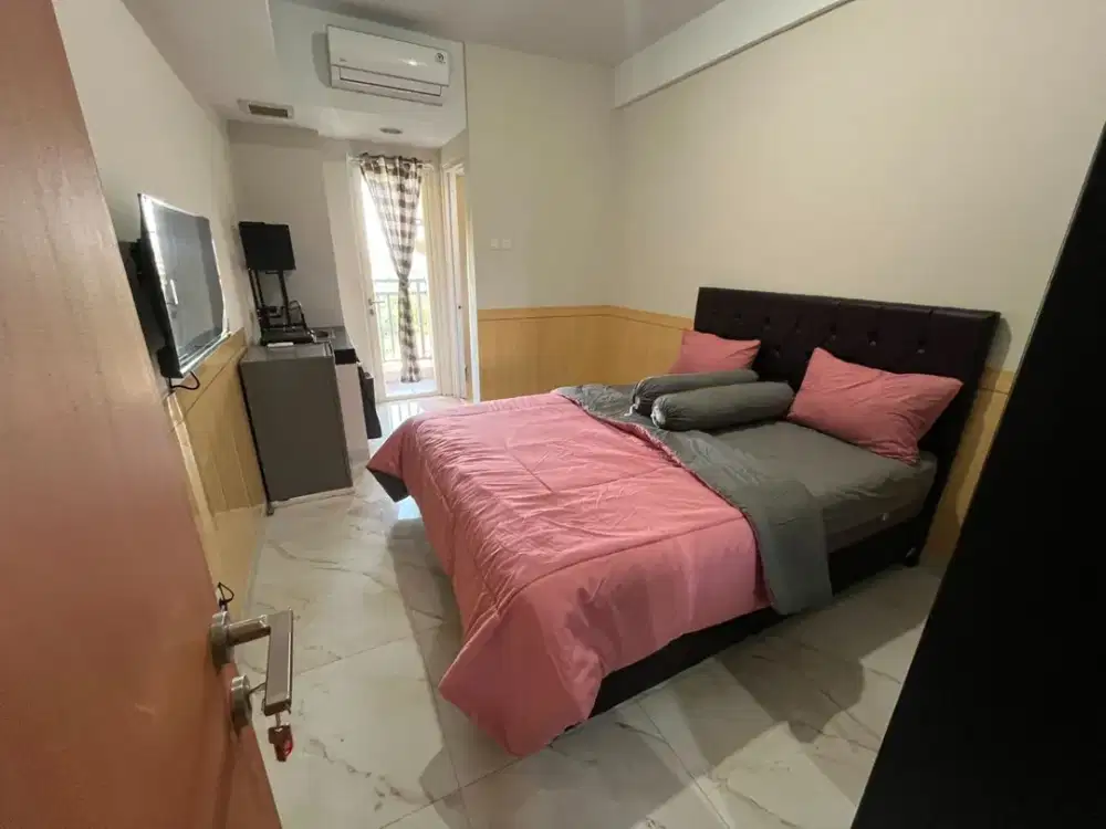 DISEWAKAN APARTEMEN GREEN LAKE VIEW DEPOK