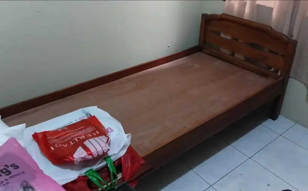 Di jual tempat tidur single