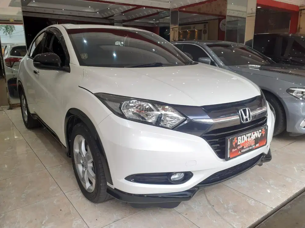 HONDA HRV E CVT AT 2016 PUTIH / MODEL THN 2017 [BINTANG MOTOR]