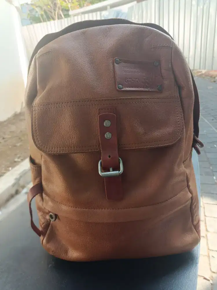 Jual tas second ransel original merk Timberland asli kulit