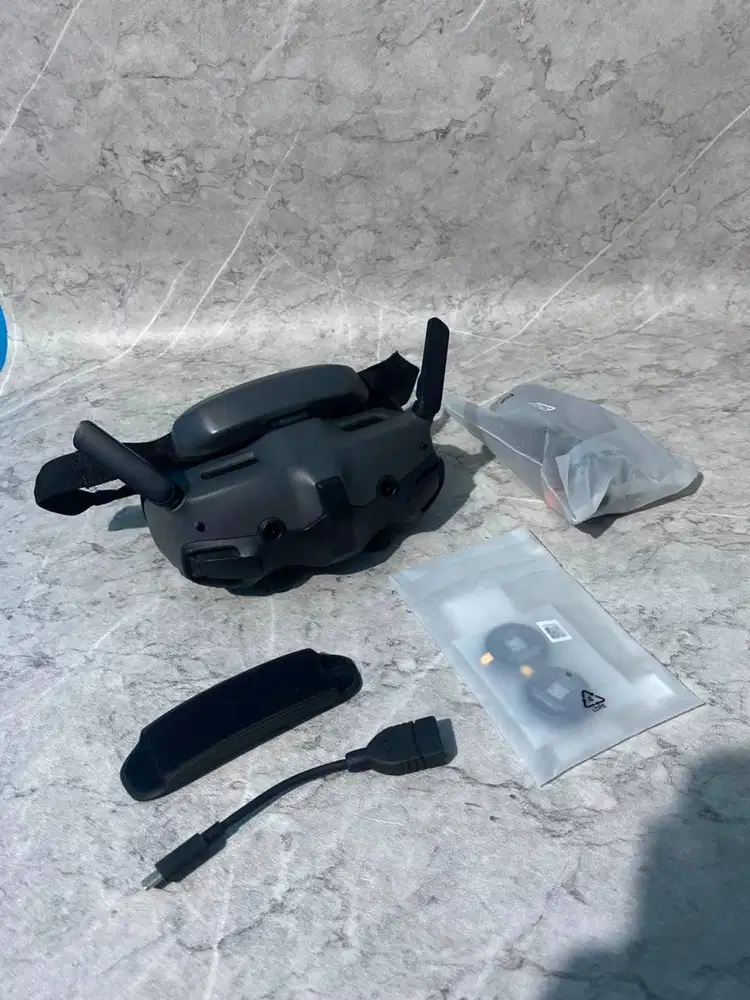 DJI Goggles G3 dan Motion Controller