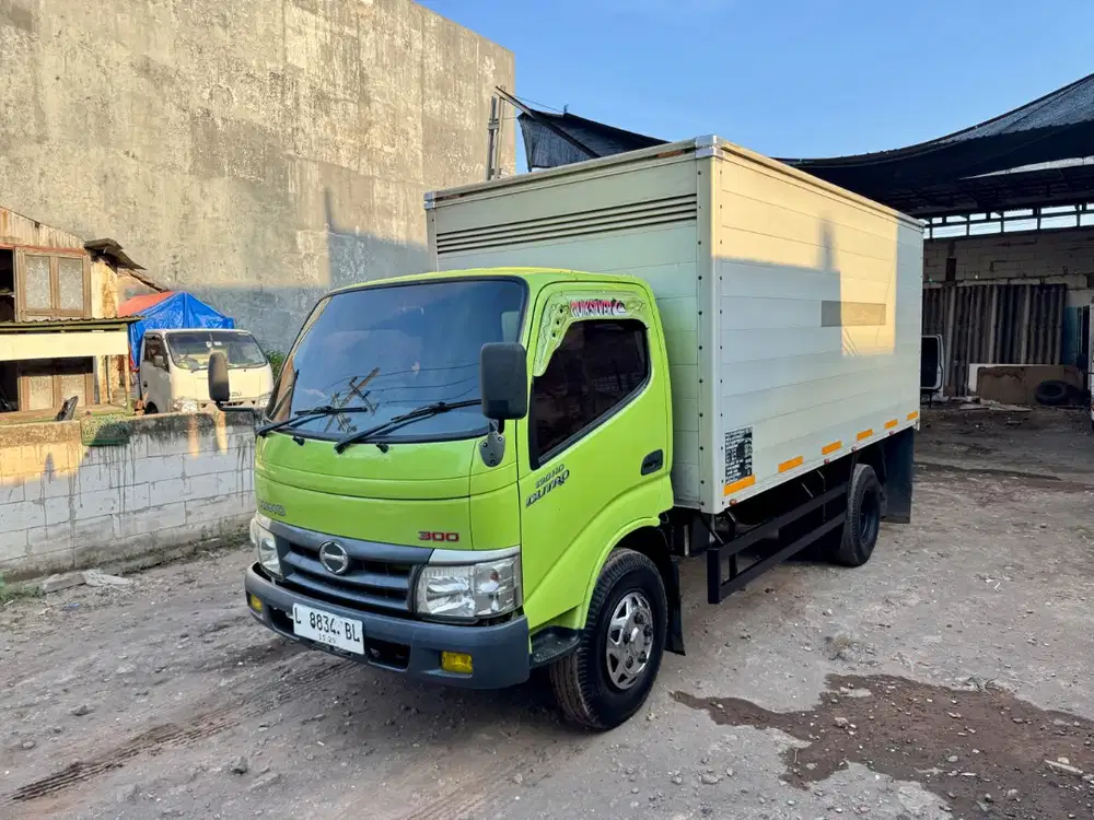 Hino Dutro 130HD Box 6rd 2019 Euro2 BBM Solar