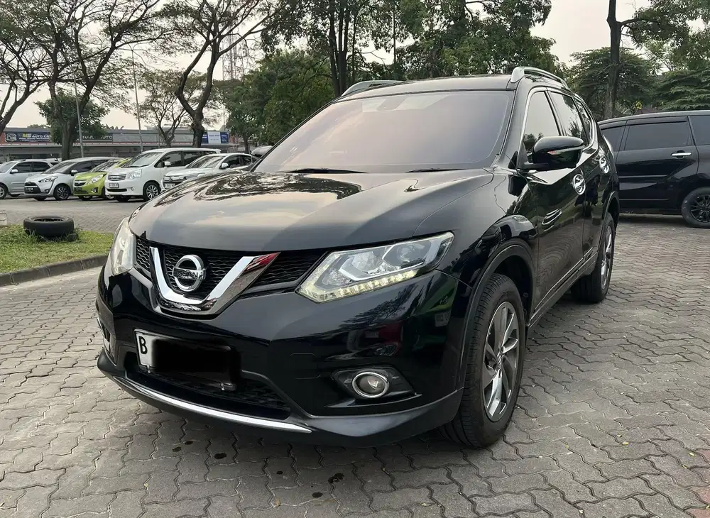 Nissan Xtrail 2.5 CVT 2016 Hitam T32