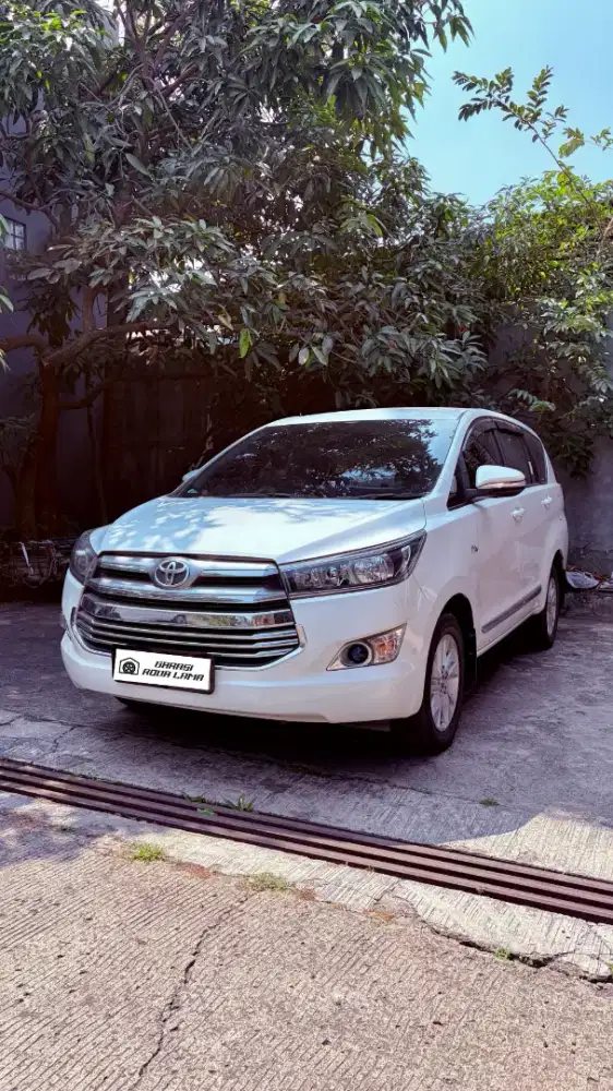 Innova Reborn V Luxury Bensin Low Km Istimewa