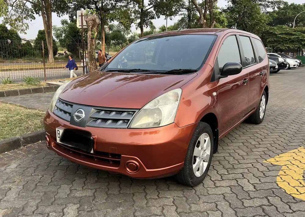 Nissan Grand Livina XV Manual 2007 Orange