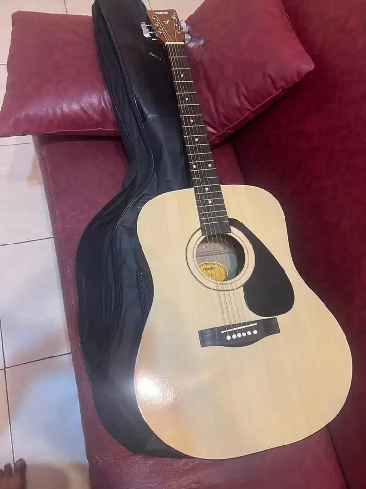 Dijual Gitar kondisi mulus