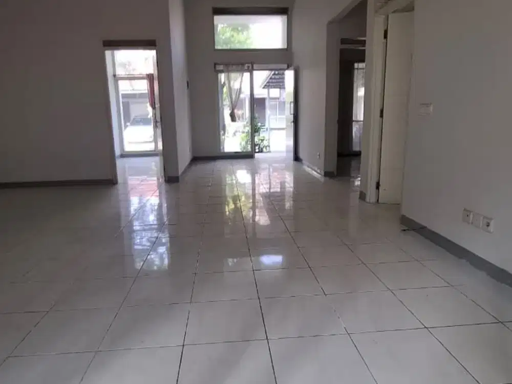 Disewakan Rumah Nyaman Aman dan Asri Siap Huni Lokasi di Kota Baru Parahyangan Tatar Naganingrum Bandung