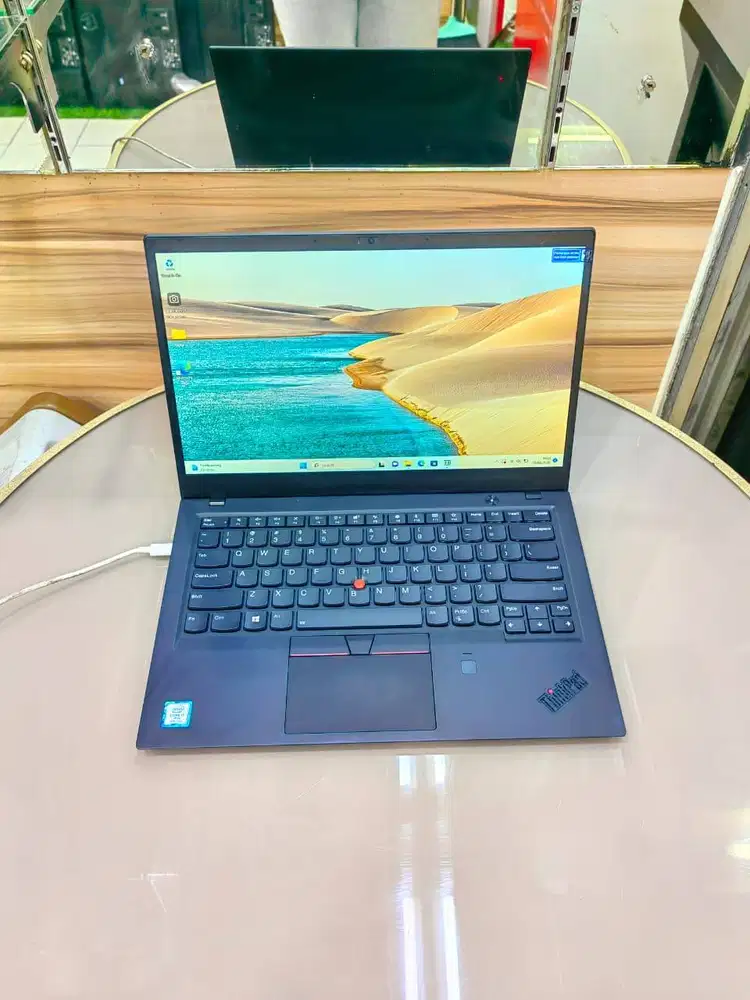 THINKPAD X1 CARBON G6 i7-G8 RAM 16 SSD 256 *DC