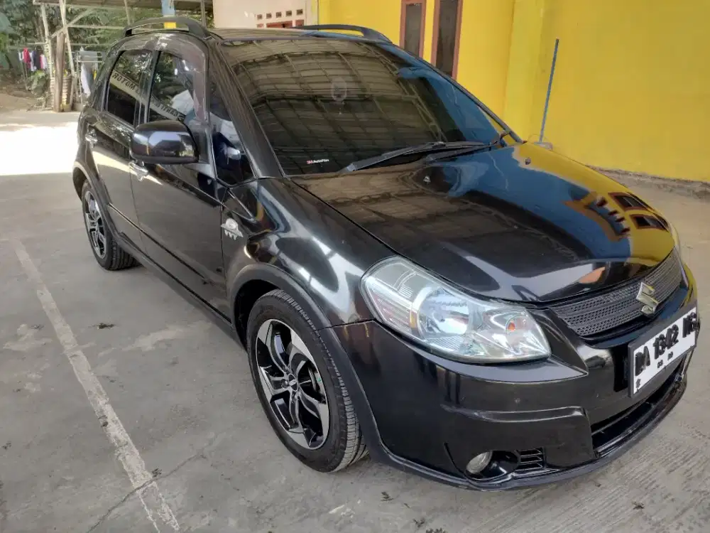 Suzuki Xover 1.5 Tahun 2009 (Manual)