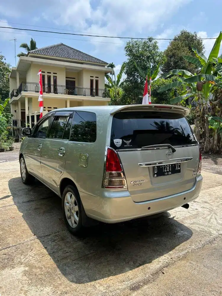 Toyota Kijang Innova 2005 Bensin