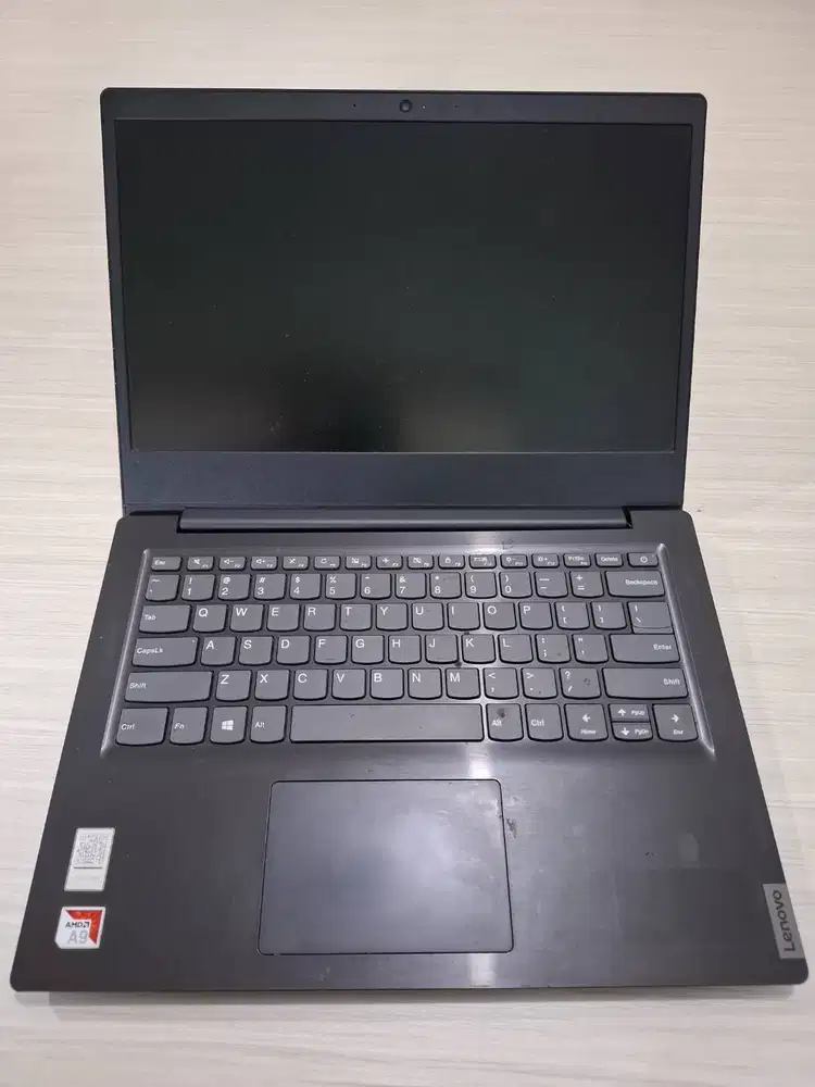DIJUAL LAPTOP LENOVO V 15, Pemakaian 4 thn sudah dapat tas laptopnya