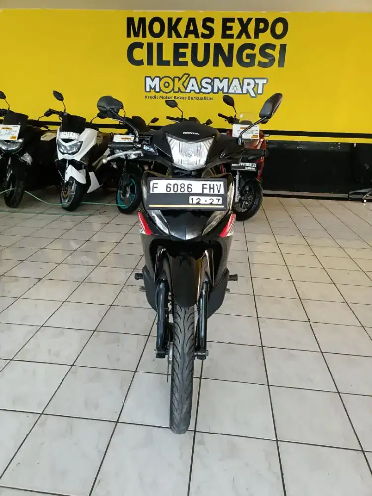 Dijual motor Honda Revo fit 2022