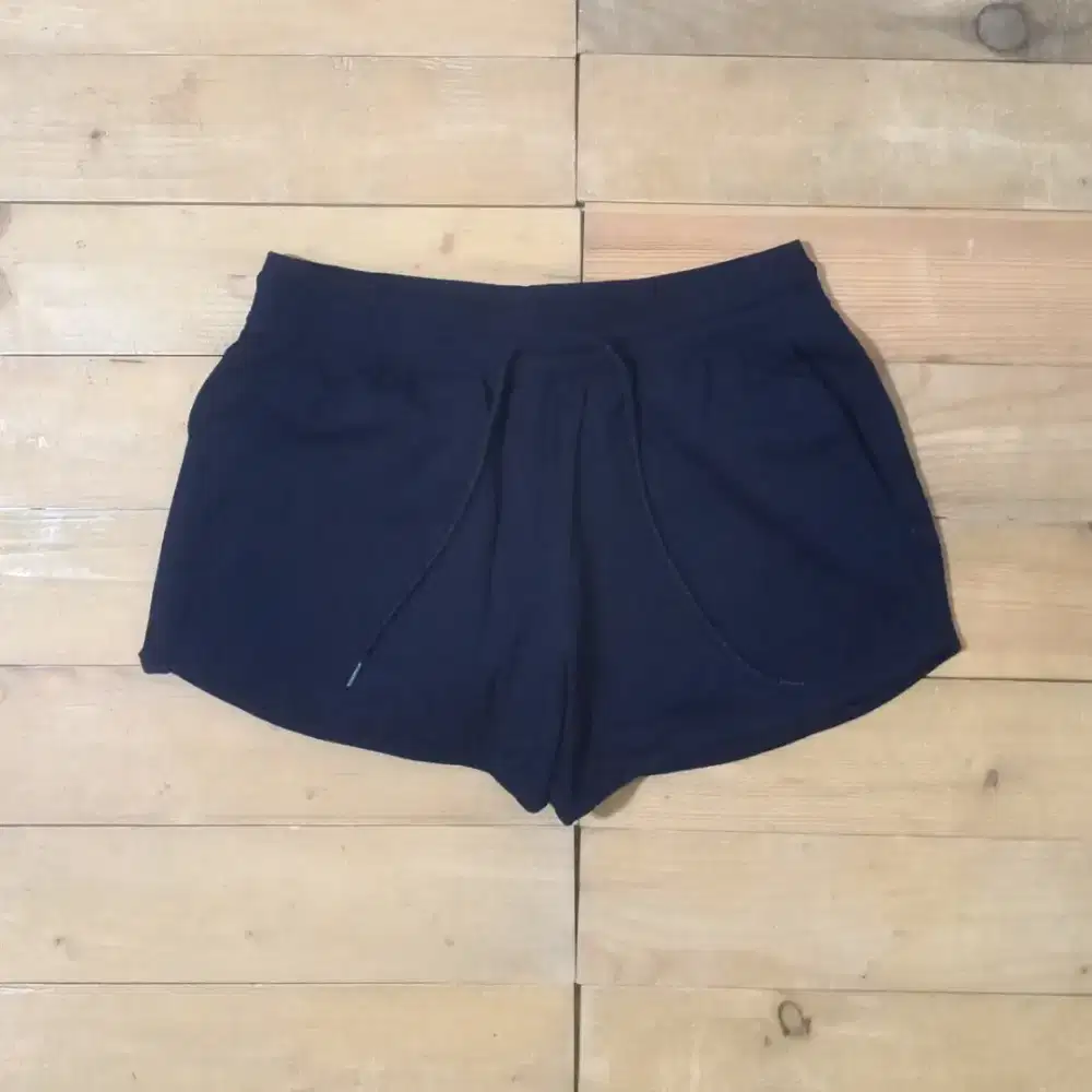 Uniqlo Running Celana Pendek Olahraga