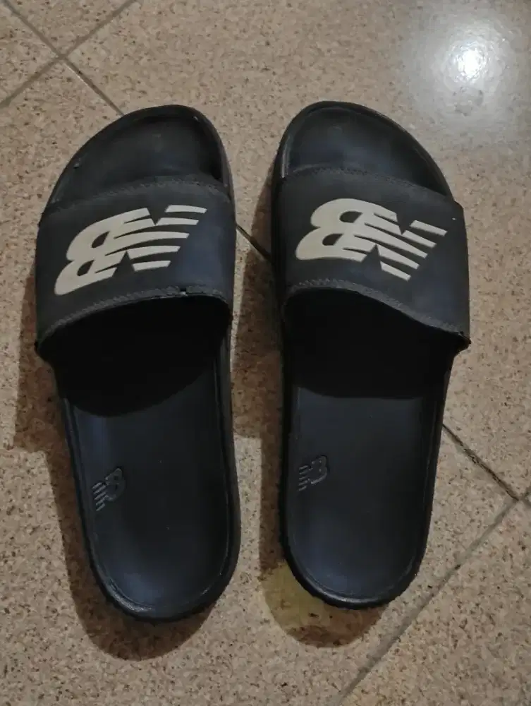 Sendal bekas ori