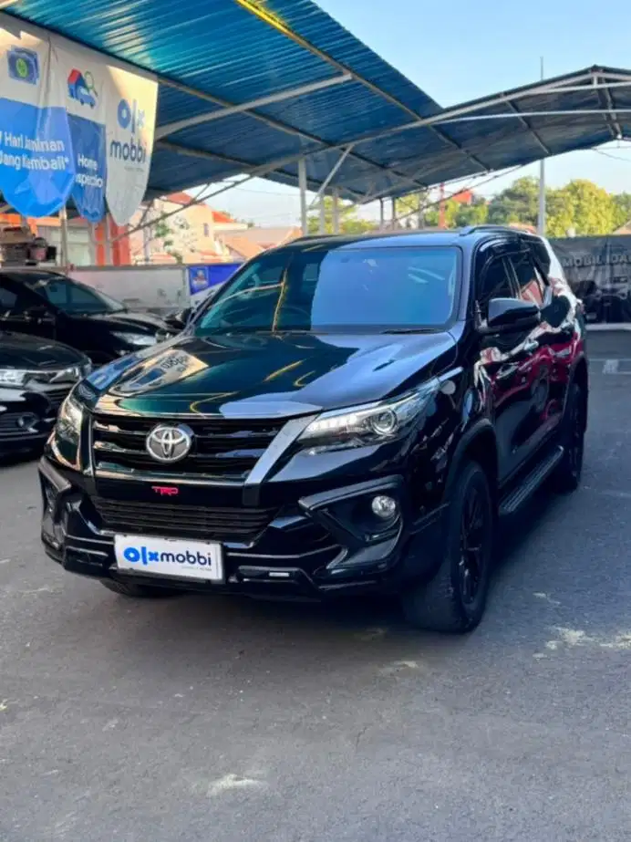 Toyota Fortuner 2.4 VRZ TRD Solar AT 2020 Hitam (AAE)