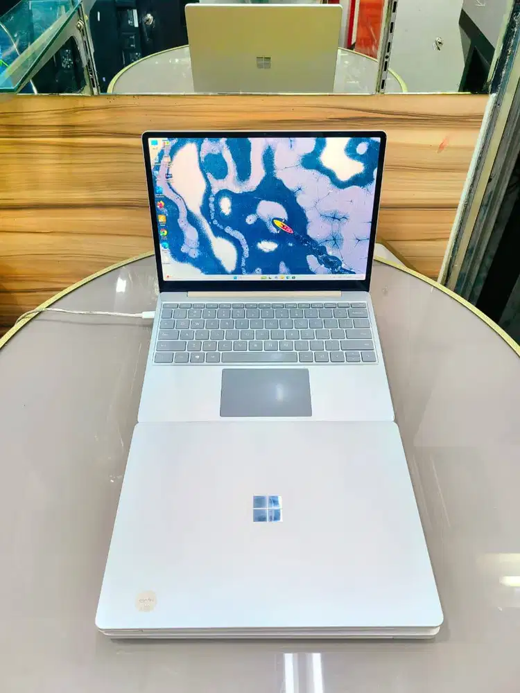 Surface Laptop Go i5 Gen10  Ram 16 Gb  Ssd 256 Gb 12.5 inc FHD *DC