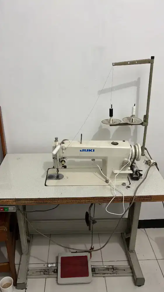 Jual mesin jahi JUKI dan mesin obras SIRUBA benang 5(servo) siap pakai