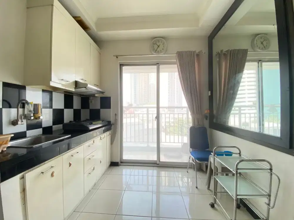 Disewakan 2BR Lantai Rendah di Apartemen Mediterania Garden 2