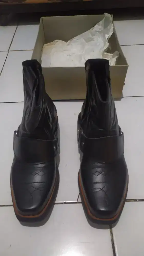 Sepatu Boots bikers