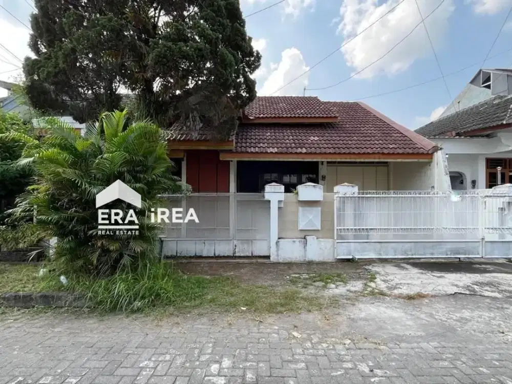 RUMAH DISEWAKAN DI SOLO  BARU DEKAT THE PARK MALL
