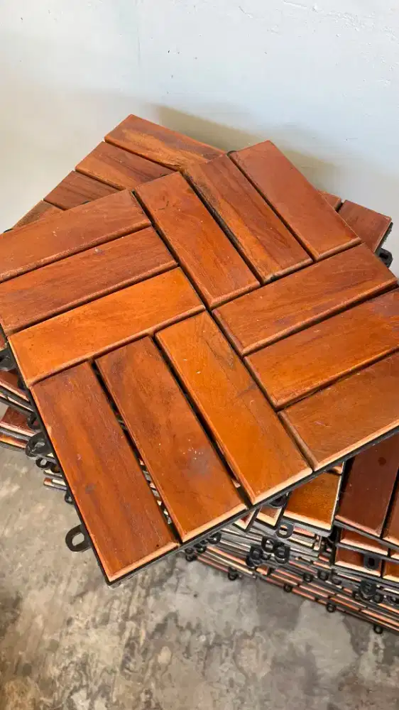 Lantai Kayu Decking Tile