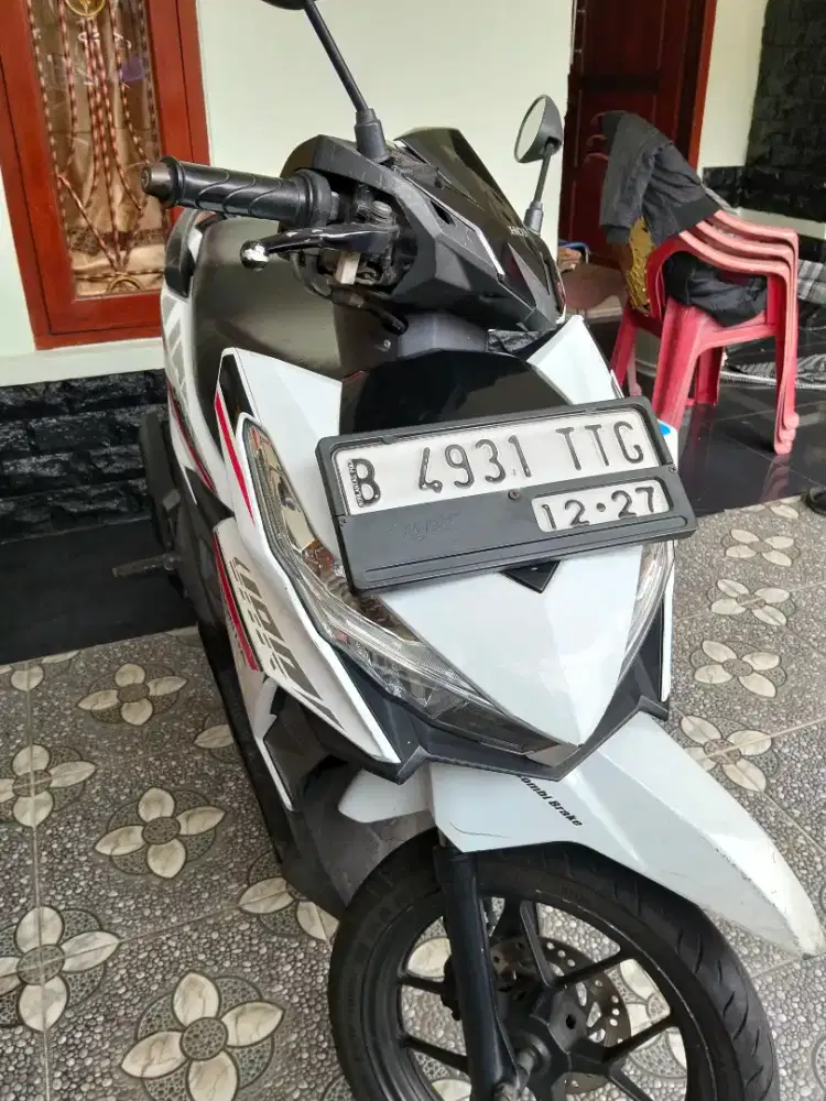 Vario 125 surat lengkap  jual cepat