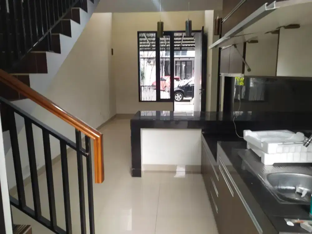 Dijual rumah di Kopo Safira