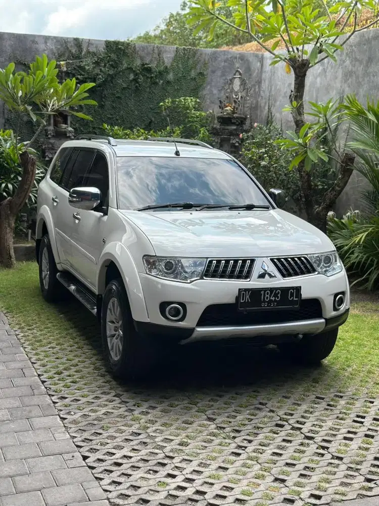 PAJERO DAKAR EXCEED 2011 MATIC DIESEL ASLI BALI ISTIMEWA SIAP PAKAI