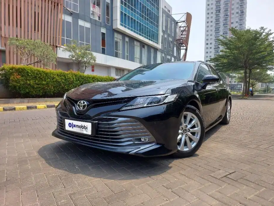 LOW DP Toyota Camry 2.5 V Bensin-AT 2022 BAJ