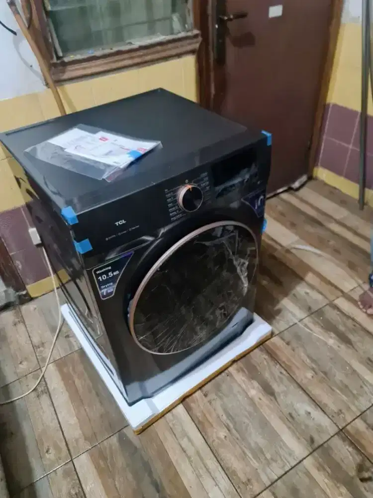 Dijual Mesin Cuci FrontLoading UK 8kg.