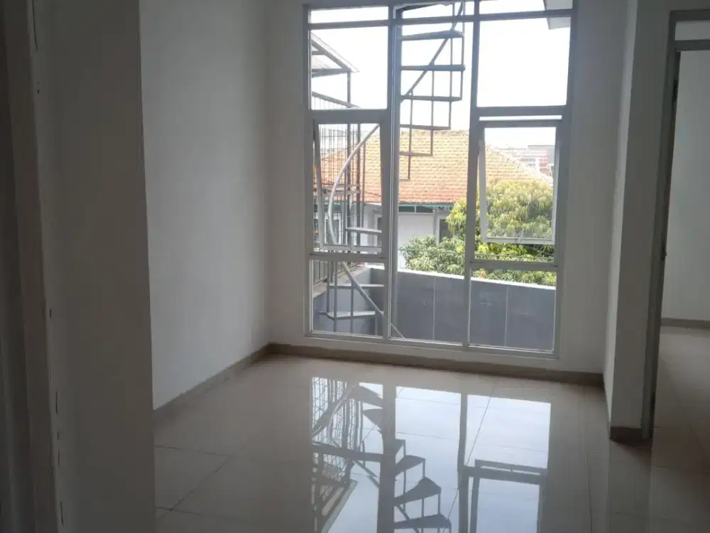 Dijual rumah baru 2 lantai minimalis di Nata Belova