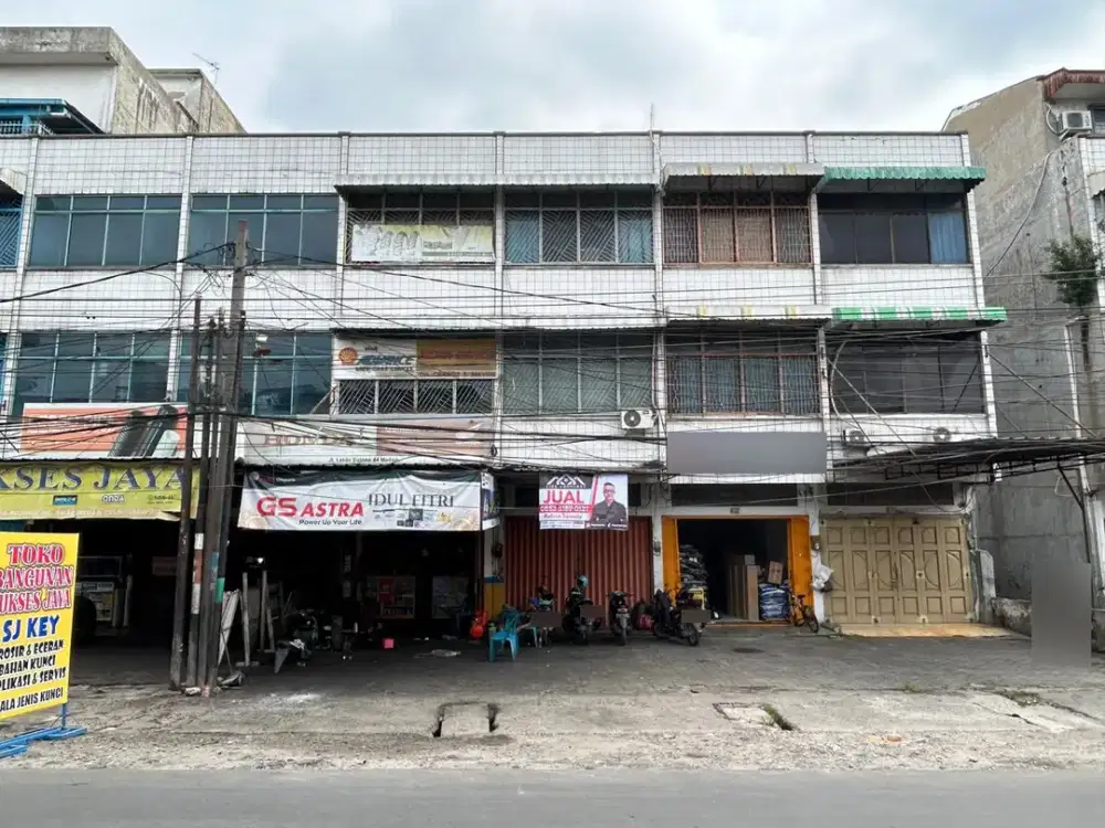 Ruko di Jalan Letda Sujono ( Dekat Mandala )