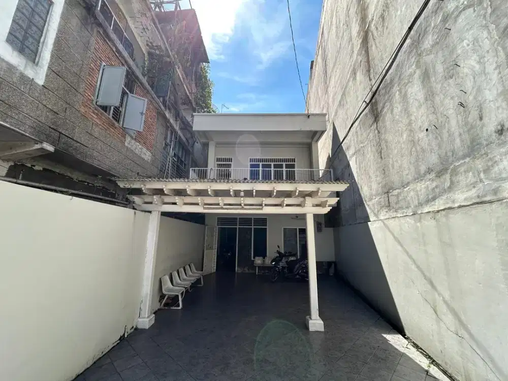 Rumah Hook di Jalan Dr. FL Tobing/Bintang ( Dekat Nusantara )