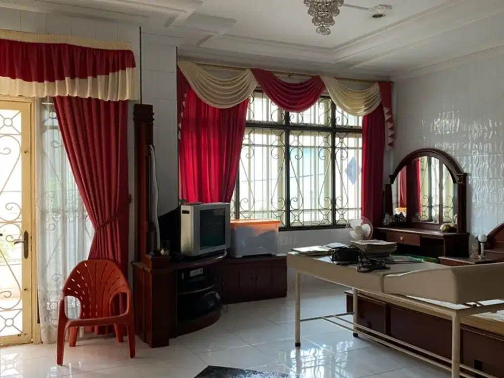 Villa Komplek Taman Timor Raya