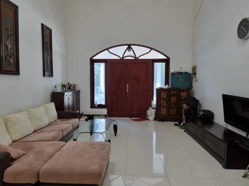 Villa di Jalan Candi Borobudur ( Dekat Kejaksaan )