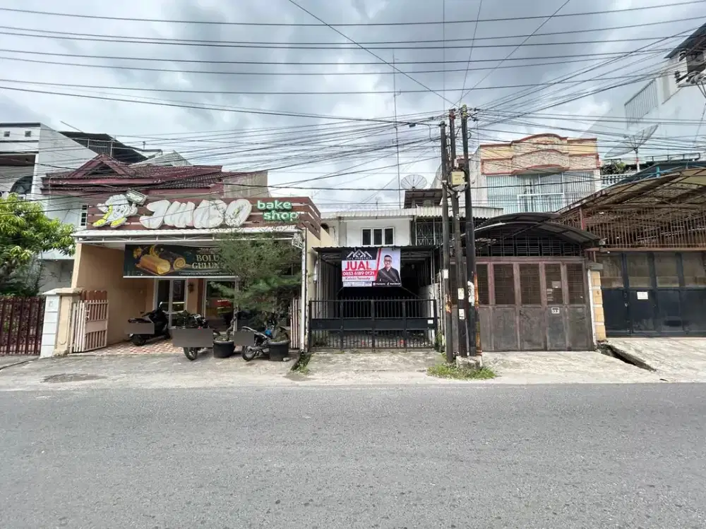 Ruko di Jalan Madong Lubis ( Dekat Pajak Beruang )