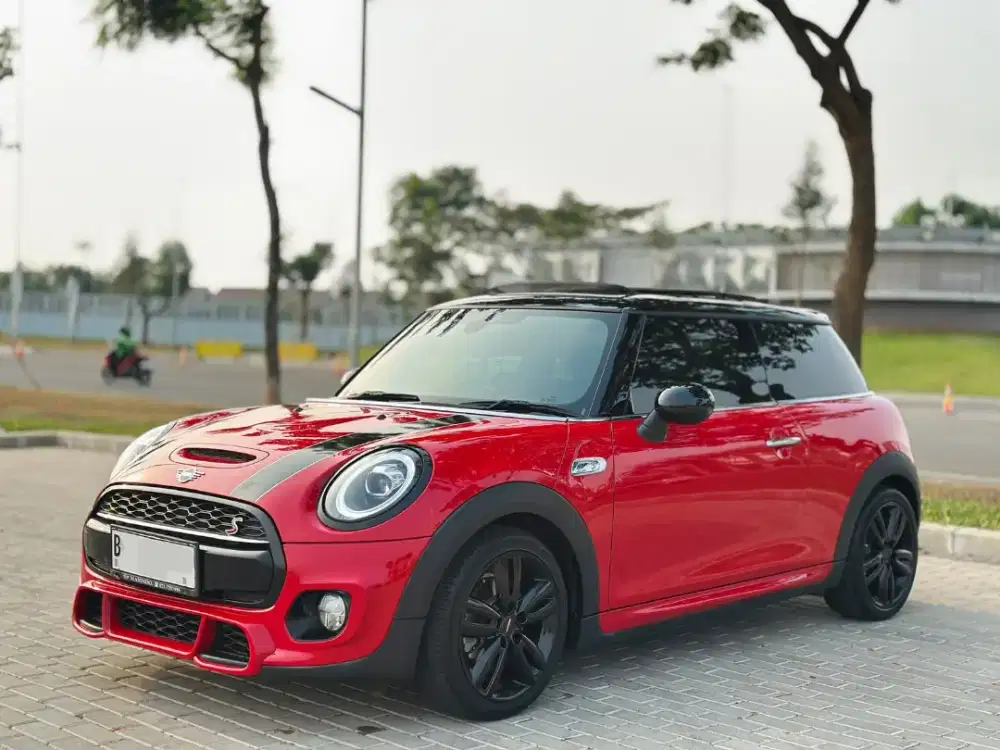 Minicooper S JCW Package AT 2018 3 doors
