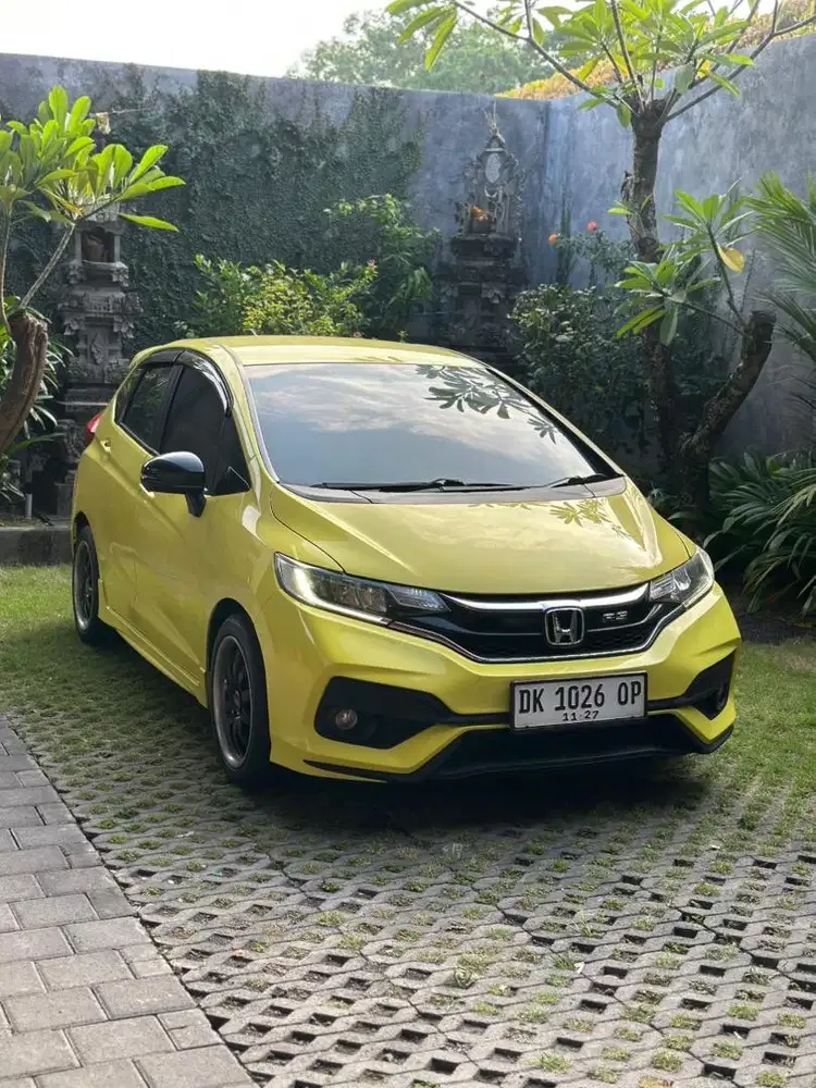 JAZZ RS 2017 FACELIFT MATIC ASLI BALI LOW KM ISTIMEWA SIAP PAKAI
