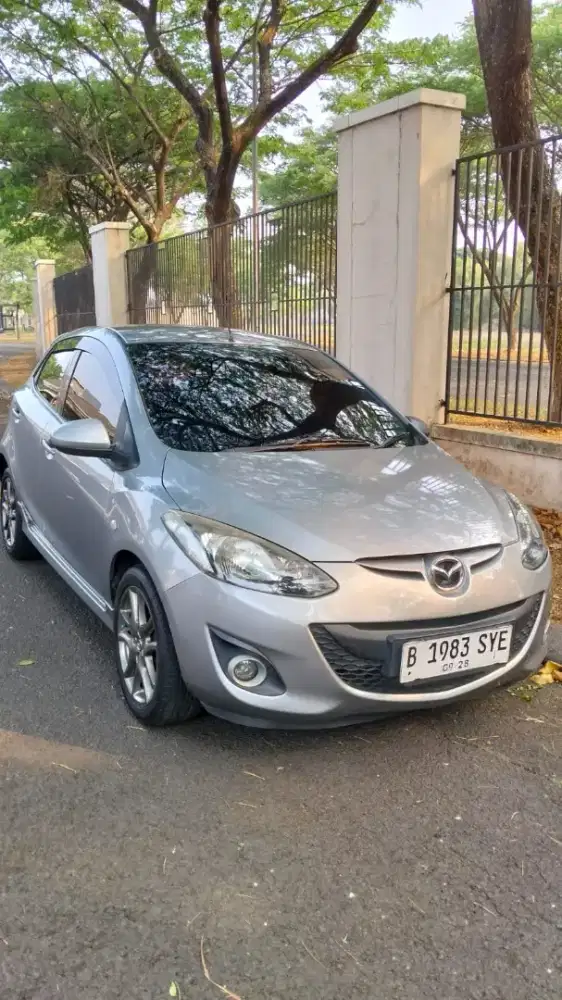 Mazda 2 Sport matic 2013