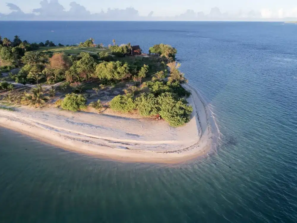 Pulau di Kepulauan Lingga, Provinsi Riau