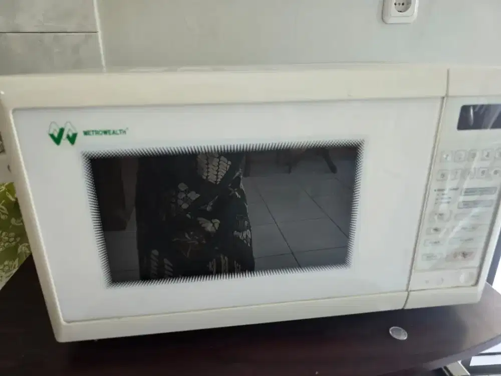 Microwave bekas