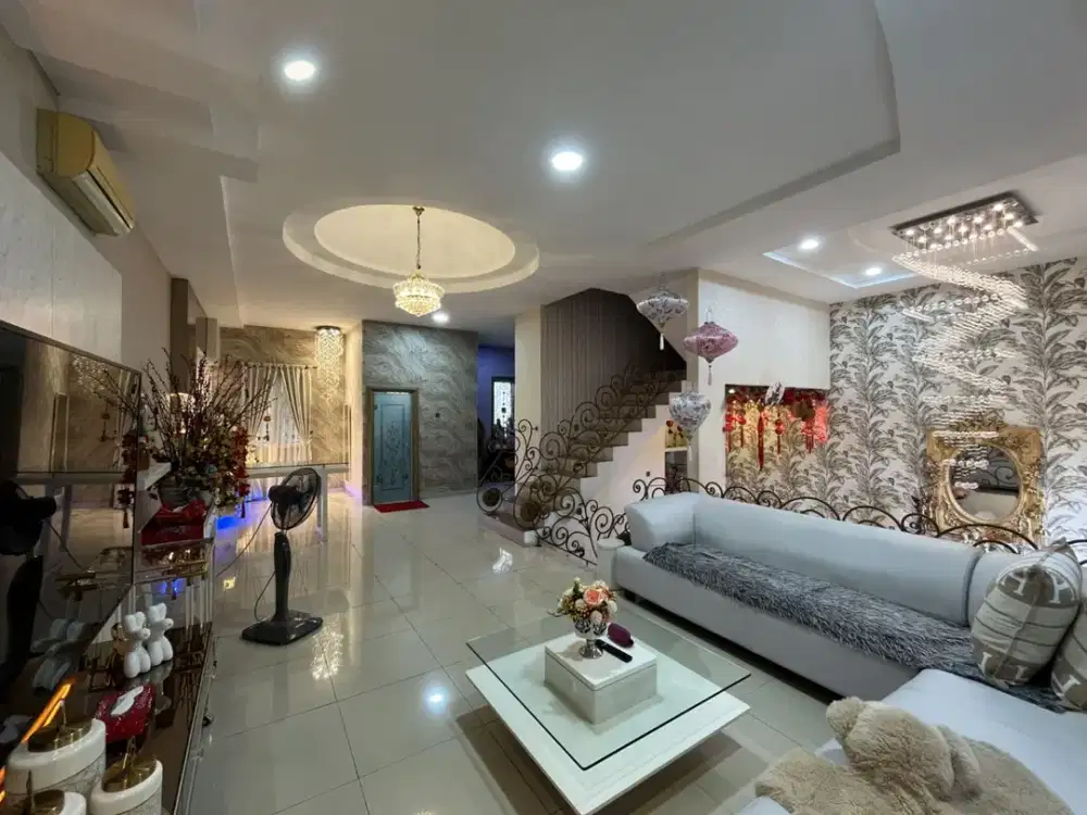 Villa di Komplek Piazza Residence ( Jalan Gaperta )