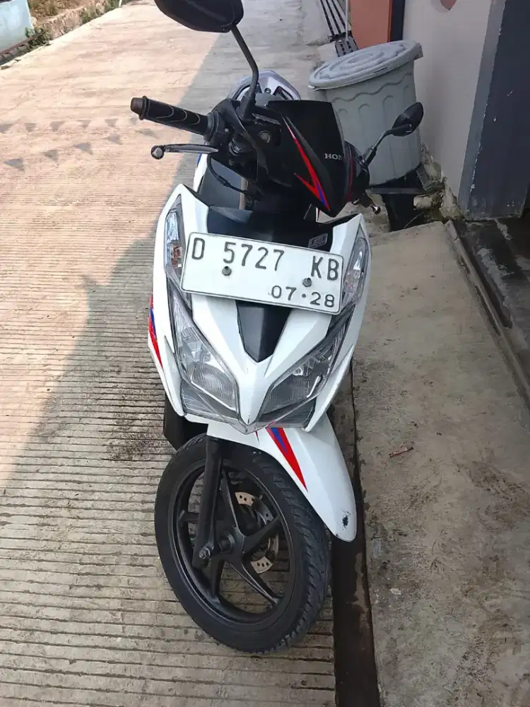 Dijual Cepat  Honda Vario KZR tahun 2013