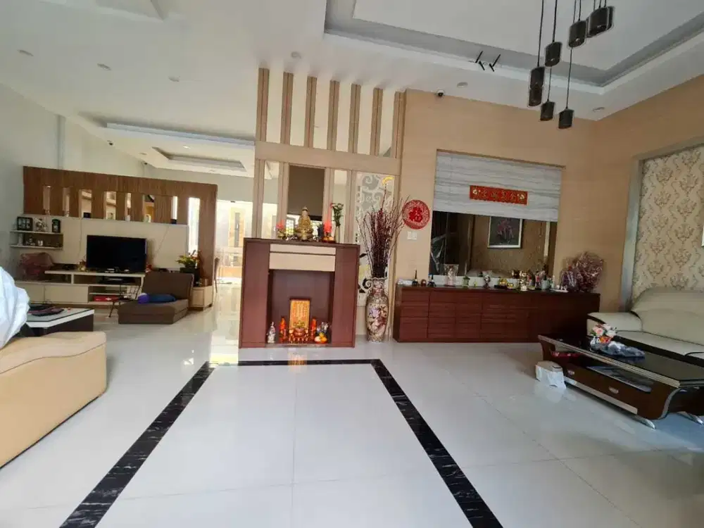 Villa di Komplek Graha Metropolitan ( Cluster Sophie Suite )