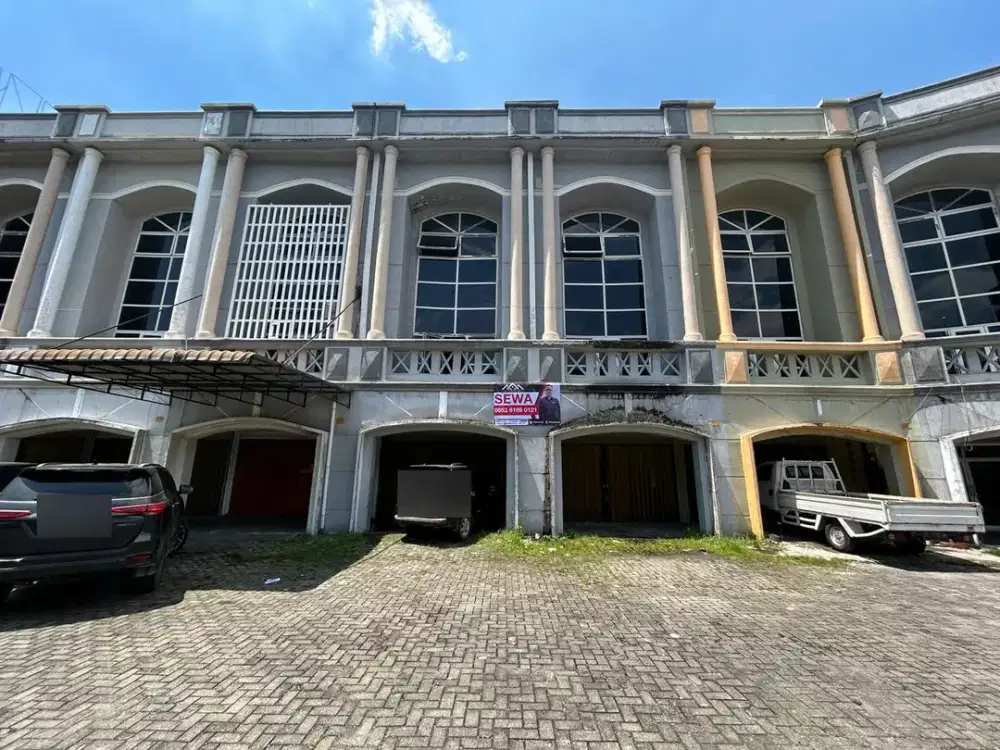 Ruko Gandeng di Jalan Haji Anif ( Dekat Hotel Miyana / Belakang Jalan Tol H Anif )