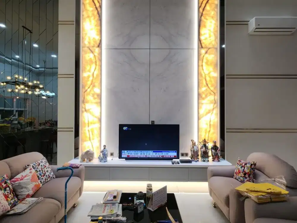 Villa di Jalan Hayam Wuruk ( dekat S. Parman / Iskandar Muda )